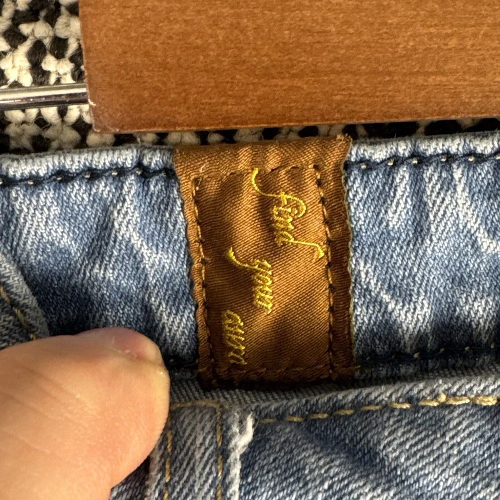 Wrangler Aura Blue Jeans Womens 12P (32 X 29)‎ Straight Leg Short Rise Western